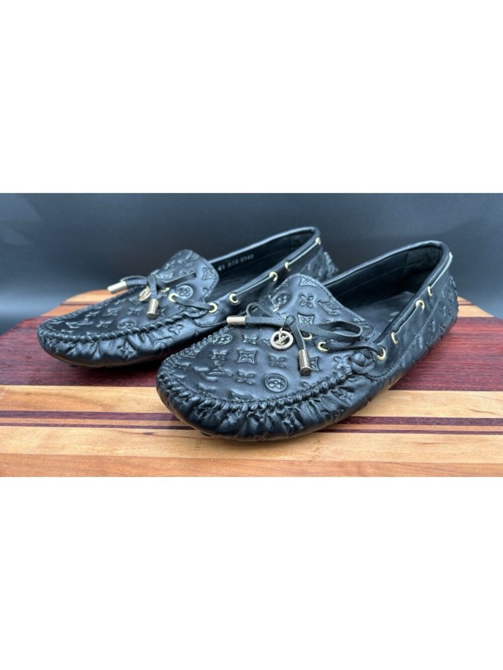 Louis Vuitton Women's Loafers Black Leather Flats Driving Shoes US-9 EU-41 EUC - Picture 1 of 10